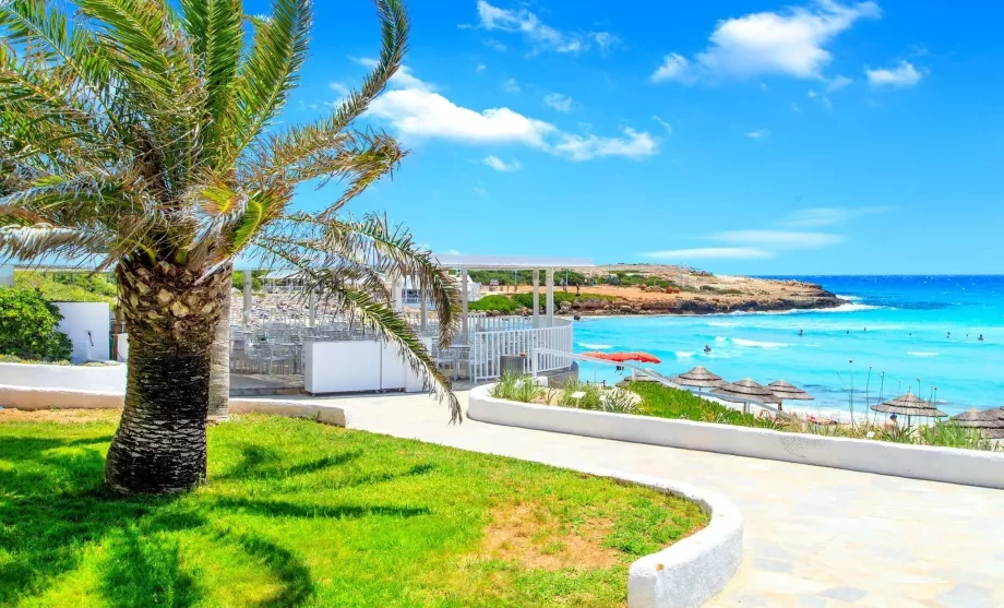 Ayia Napa – Distracție, plaje exotice și viață de noapte intensă