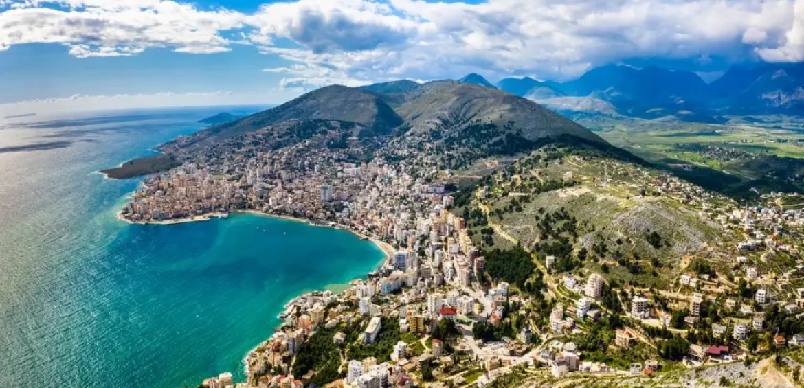 Vlora – Unde Marea Adriatică întâlnește Marea Ionică