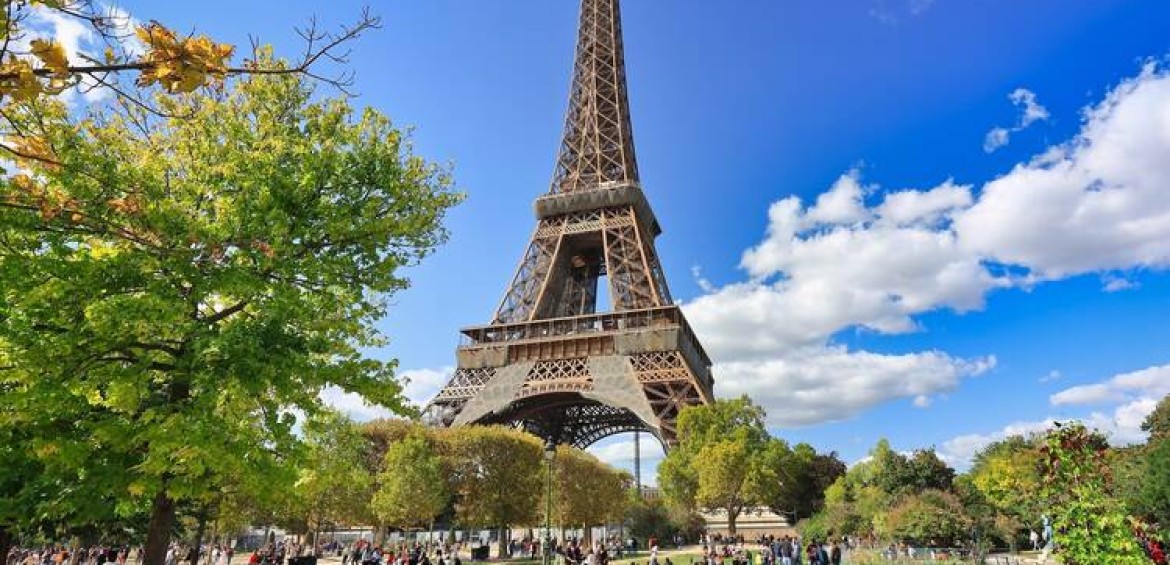 Paris – Eleganță, artă și romantism urban